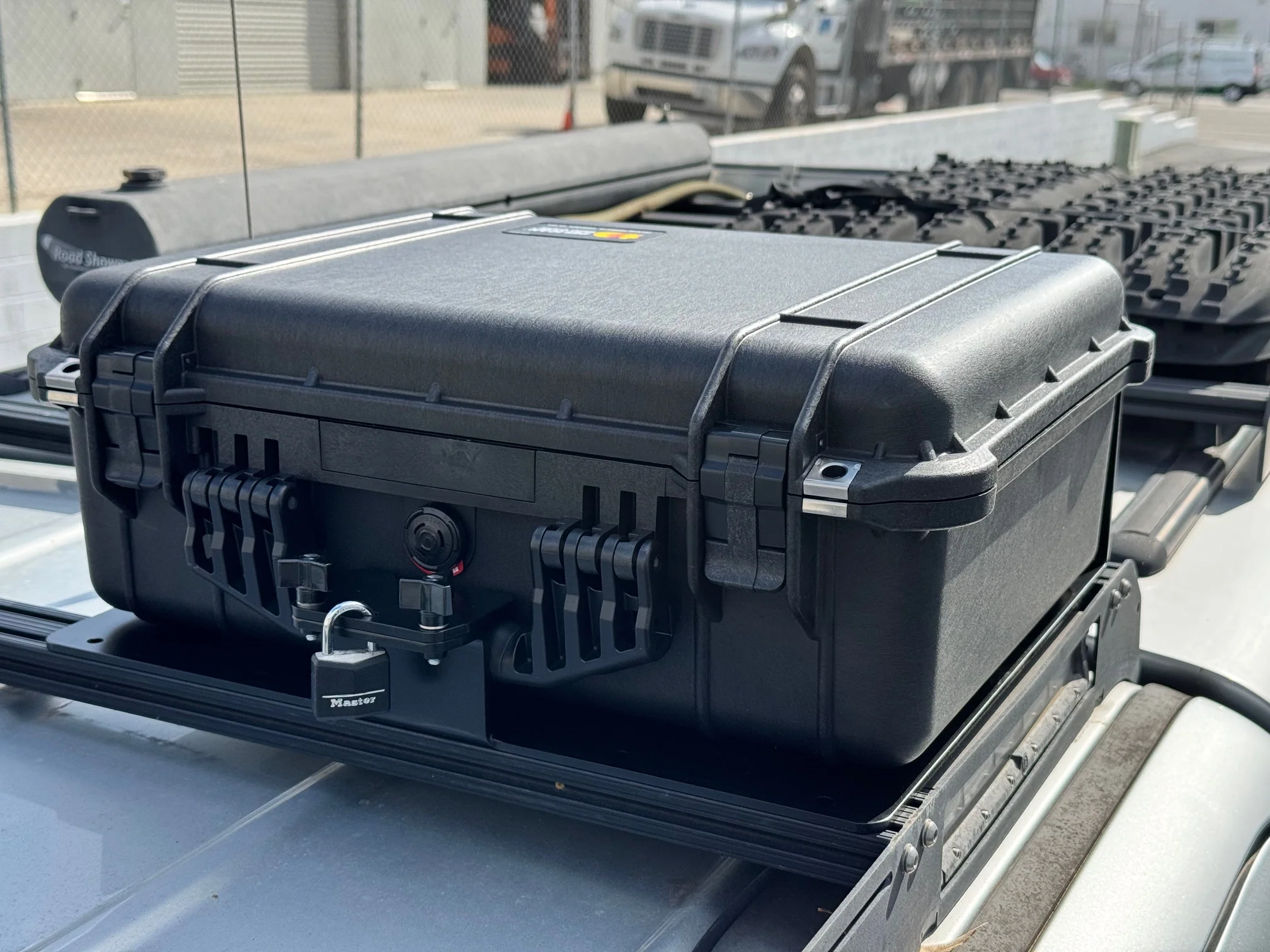 Overland Case with Easy Release Mount - Image 3