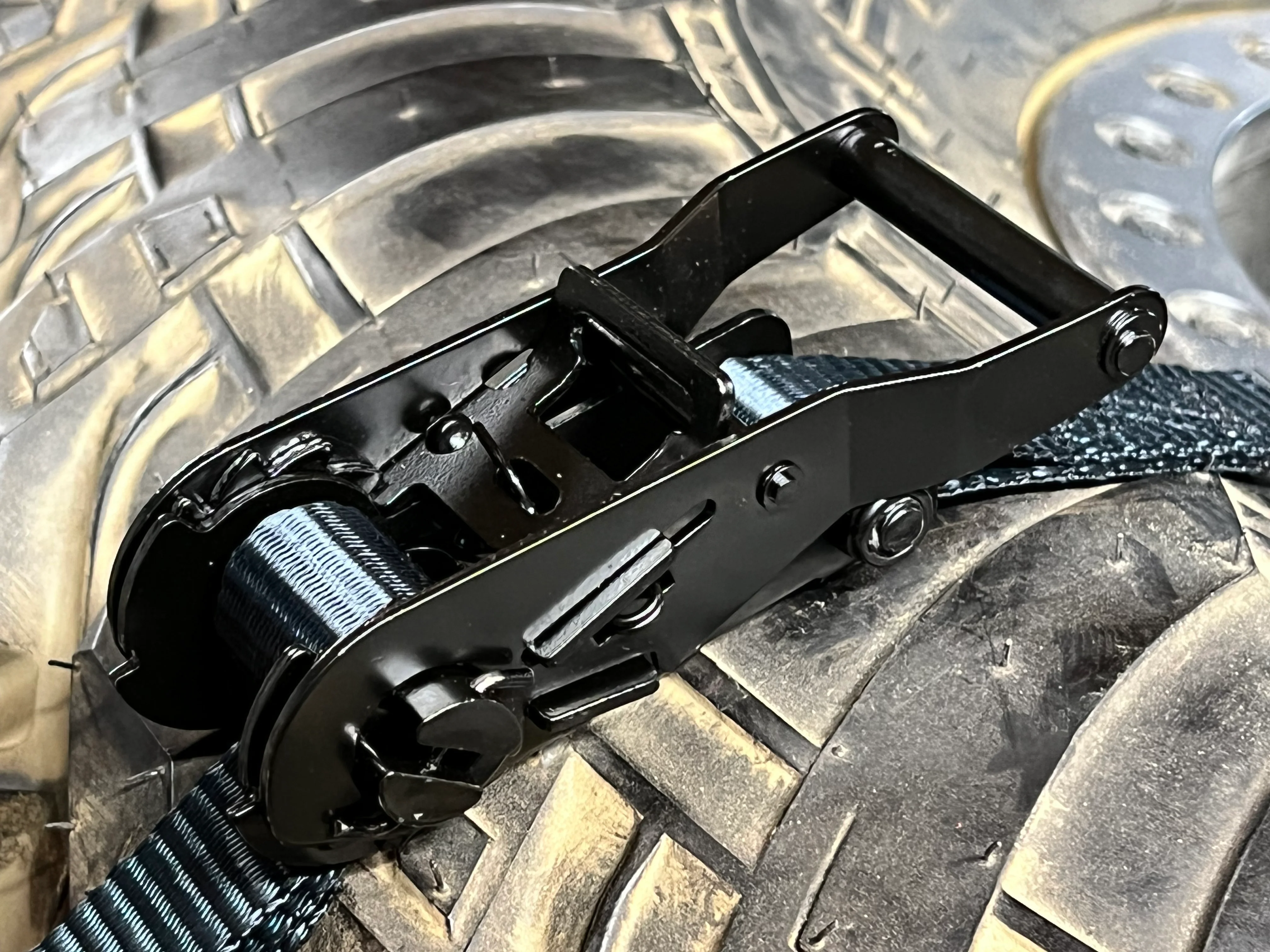 Savage Ratcheting Y-Strap - Image 3